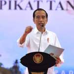 Presiden Jokowi Salurkan Bantuan PKH di Pangkalpinang