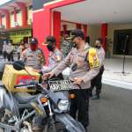 BAKTI SOSIAL TNI – POLRI BERI BANTUAN SEMBAKO KEPADA MASYARAKAT BAKTI SOSIAL TNI – POLRI BERI BANTUAN SEMBAKO KEPADA MASYARAKAT