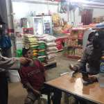 Operasi Yustisi Digelar Pagi, Siang, Malam di Wilayah Hukum Polsek Galang Personil Polsek Galang melaksanakan Operasi Yustisi di Kampung Sei Raya, Galang, Batam. (Photo: dok/polsek)