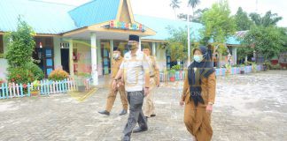 Pjs. Bupati Lingga Juramadi Esram Kunjungi Beberapa Sekolah di Lingga