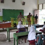 Sekolah Dikunjungi Kapolsubsektor Penuba untuk Sosialisasi Protokol Kesehatan
