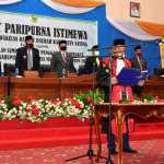 Bupati Natuna Hadiri Pelantikan PAW Ketua DPRD Kabupaten Natuna Rapat Paripurna Istimewa DPRD Natuna dengan agenda pengambilan sumpah dan PAW Jabatan Ketua DPRD Natuna. (Photo: prokopim)