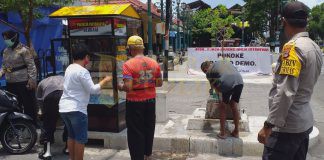 Kumpulkan Sedekah, Setiap Hari Polresta Yogyakarta Bagikan 100 Paket Makanan Gratis