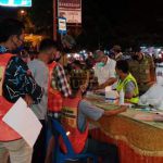 Terjaring Tak Pakai Masker, Ratusan Warga Batam Kota Jalani Rapid Test Ratusan Warga Batam Kota terjaring operasi TIM Gugus Tugas Percepatan Penanganan Covid 19 Kota Batam, Sabtu (17/10/2020) malam. / ft - mcb
