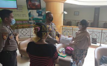 Polisi Korban Kecelakaan yang Dirawat di RS Awal Bross, Dapat Tali Asih dari Komandan