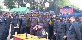 Kapolda dan Wakapolda Kepri Beri Semangat Kepada Anggota BKO di Papua dan Jakarta Lewat Video Call