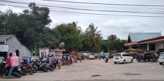 Gas Melon Langka, Terjadi Antrian Panjang Warga Tanjung Uban untuk Dapatkan Gas LPG