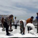 Tak Ada Pembeli, Ribuan Ton Garam di NTT Menumpuk