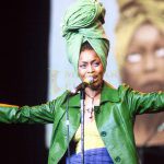 Erykah Badu Heran dengan Hasil Test Covid-19 Hidung Kanan Negatif, Hidung Kiri Positif