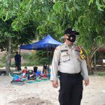 Polisi Patroli Himbauan Penerapan Adaptasi Kebiasaan Baru di Tempat Objek Wisata yang Ada di Galang