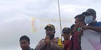 Kapolsek Singkep Barat Hadiri Deklarasi Penolakan Masyarakat Posek Terkait Masuknya PT. Suprame Alam Resource