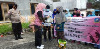 LPM Giat Bagi Sembako kepada Lansia