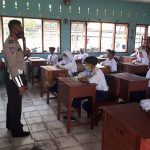 Satlantas Polres Lingga Sosialisasikan Kamseltibcar Lantas dan Prokes ke Pelajar Anggota Satlantas Brigadir Samsurizal