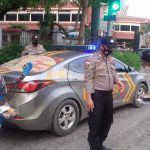 Polsek Batu Ampar Bagikan Paket Makanan Kepada Masyarakat Kurang Mampu