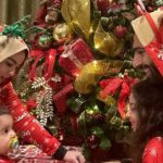 Bintang Liverpool Mohamed Salah Pakai Baju Khas Natal