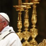 Ditengah Pandemi Covid-19, Paus Fransiskus Rayakan Misa Natal dengan Sederhana