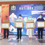 KADIN Batam Anugerahi Penghargaan Untuk Rudi dan Marlin