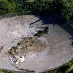 Teleskop Raksasa yang Pernah Jadi Setting Film James Bond Roboh Reruntuhan Teleskop raksasa Arecibo | Foto : Istimewa