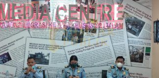 Deportasi 98 WNA, Imigrasi Batam Tetap Lakukan Pengawasan pada Masa Pandemi Covid-19