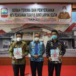 Pjs. Bupati Lampung Selatan Serahkan Nota Pelaksanaan Kerja Pjs. Bupati Lampung Selatan Serahkan Nota Pelaksanaan Kerja