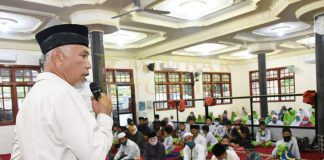 Hari Pertama Kembali Bekerja, Wako Mahyeldi Subuh Mubarakah di Masjid Darul Falah Hari Pertama Kembali Bekerja, Wako Mahyeldi Subuh Mubarakah di Masjid Darul Falah