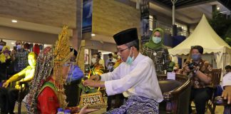 Kenduri Seni Melayu 2020 Dibuka, Amsakar Minta Pariwisata Harus Bangkit Kenduri Seni Melayu 2020 Dibuka, Amsakar Minta Pariwisata Harus Bangkit