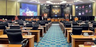 Walk Out Berjamaah DPRD DKI Setelah Gagal Naik Gaji Foto : Ist