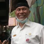 Wali Kota H. Mahyeldi Terima Penghargaan “Nirwasita Tantra” dari KLHK RI