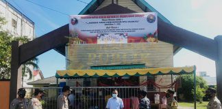 Dalam Rangka Natal Tahun 2020, Polres Lingga Lakukan Pengamanan Gereja dan Patroli Gabungan Skala Besar Polres Lingga Daerah Kepulauan Riau melakukan Pengamanan gereja dan Patroli Gabungan Skala besar dalam rangka Pengamanan Perayaan natal tahun 2020 di Kabupaten Lingga, Kepulauan Riau