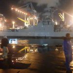 KRI Teluk Gilimanuk-531 Mengangkut Puluhan Penyelam untuk Mencari Pesawat Sriwijaya SJY182