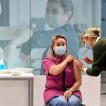 Sanna Elkadiri, Penerima Vaksin Pertama di Belanda