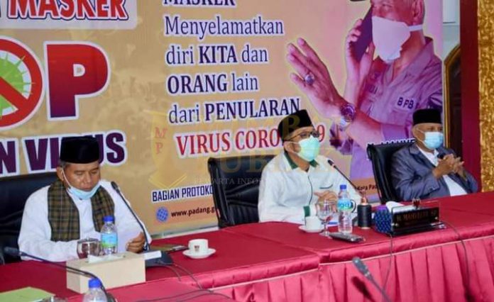 Pemko Padang Zikir dan Tausiah Bersama Secara Virtual