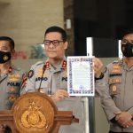 Kapolri Terbitkan Maklumat Larangan Kegiatan dan Atribut FPI Kapolri terbitkan maklumat larangan kegiatan dan atribut FPI