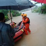 Basarnas Tanjungpinang Sudah Evakuasi 55 KK Warga Korban Banjir Diperkirakan Masih Banyak yang Terjebak