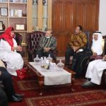 Lidahnya Terpincut “Micin” Mi Instan, Princess Jauhara Mau Investasi Resort Wisata di Indonesia Princess Jauhara didampingi sejumlah penguasa Arab Saudi. Sementara Konjen Eko Hartono, didampingi oleh Konsul Ekonomi, Dr. Windratmo dan Edwien Satya, beserta Staf Teknis Perhubungan, Amiruddin Arsyad, (KJRI Jeddah)