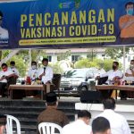 Rudi Minta Masyarakat Tak Ragu Divaksin Wali Kota Batam, Muhammad Rudi saat sosialisasi Vaksinasi Covid-19 di dataran Engku Putri, Batam