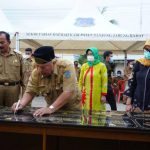 Bupati dan Wakil Bupati Tanjabbar Kembali Resmikan Proyek Fisik Infrastruktur Bupati dan Wakil Bupati Tanjabbar Kembali Resmikan Proyek Fisik Insfrastruktur