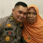 Kapolda Metro Jaya Irjen Pol Fadil Imran Berduka Kapolda Metro Jaya Irjen Pol Fadil Imran M.Si foto bersama ibunda tercinta | Foto: Istimewa