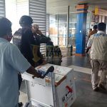 Brimob Kawal Pendistribusian Vaksin Sinovac Ke Kepulauan Riau Brimob Batalyon B Pelopor melaksanakan pengawalan Pendistribusian Vaksin yang akan disalurkan ke Kota Batam, Karimun, Lingga, Anambas, dan Natuna, Selasa (26/1/2021).