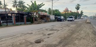 Jalanan Rusak di Maros Memakan Korban, HPPMI Maros Komisariat UMI Angkat Bicara Jalan poros Maros - Pangkep menjadi contoh jalan yang rusak sangat parah dan sering memakan korban.
