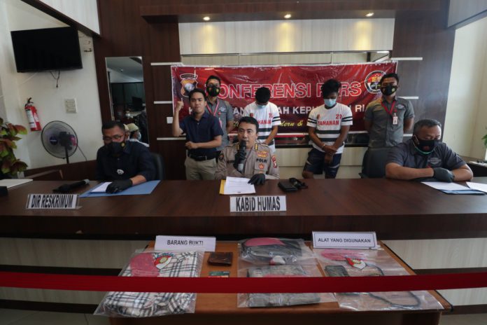 Kabid Humas Polda Kepri, Kombes Pol Harry Goldenhardt saat konferensi pers di Mapolda Kepri, Selasa (9/2/2021). (Foto: Istimewa)