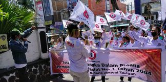 Massa Pospera Adakan Aksi di Mapolres Karo Massa Pospera Saat Berada di Mapolres Karo