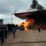 Mobil Carry Terbakar di SPBU Merapi Batam, Balita Tewas Terpanggang
