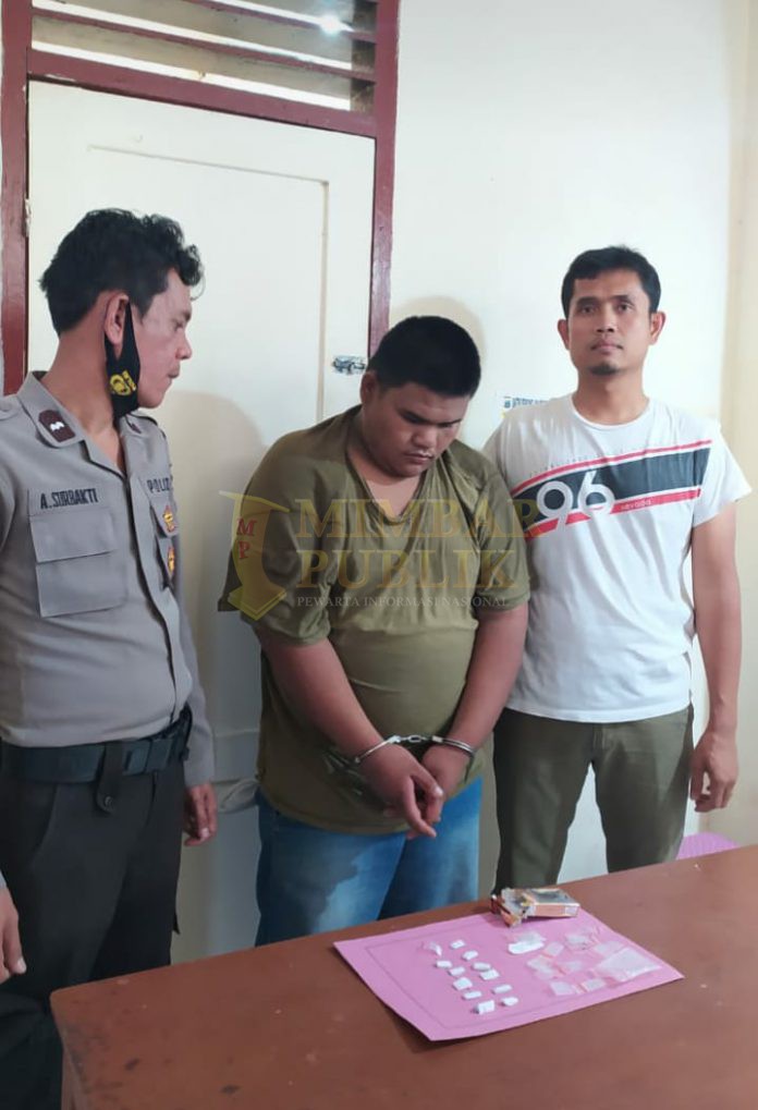 Pelaku penyalah guna narkoba ARRS di amankan di Desa Pergendangen, Kecamatan Tigabinanga, Kabupaten Karo Pelaku penyalah guna narkoba ARRS di amankan di Desa Pergendangen, Kecamatan Tigabinanga, Kabupaten Karo