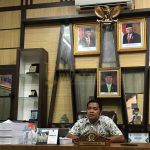 Bupati Kabupaten Tanjung Jabung Barat Diminta Batalkan Seluruh Paket Proyek Lelang Pimpinan DPRD Kab. Tanjab Barat, Ahmad Jahfar