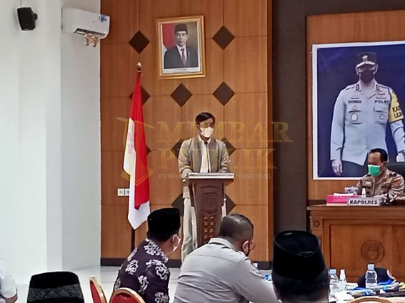 Ketua Dewan Pimpinan Daerah (DPD) Partai Demokrasi Indonesia Perjuangan (PDIP) Provinsi Jambi, Edi Purwanto Ketua Dewan Pimpinan Daerah (DPD) Partai Demokrasi Indonesia Perjuangan (PDIP) Provinsi Jambi, Edi Purwanto