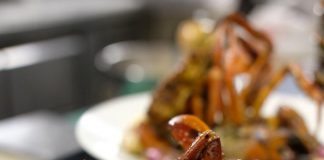 Nikmati Kelezatan Garlic Butter Crab di BAE Senayan City Garlic Butter Crab di BAE Senayan City