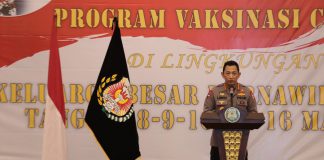 Polri Gelar Vaksinasi Covid-19 2.282 Untuk Purnawirawan Polri Kapolri Jenderal Listyo Sigit | Foto: Istimewa