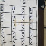 Unit Opsnal Reskrim Polres Tanah Karo Menggerebek Dadu Koprok 4 Orang Diamankan Barang bukti pengerebekan dadu koprok oleh Polres tanah Karo