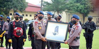 Kapolri Apresiasi Dedikasi dan Loyalitas Brimob Dalam Tugas Kemanusiaan Kapolri Apresiasi Dedikasi dan Loyalitas Brimob Dalam Tugas Kemanusiaan